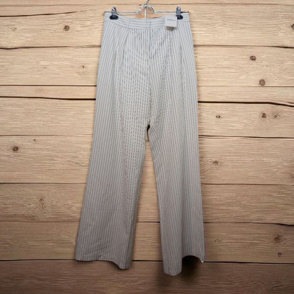 Forever 21 White Pinstripe Wide-Leg Pants – Size XL – NWT - Picture 2 of 13